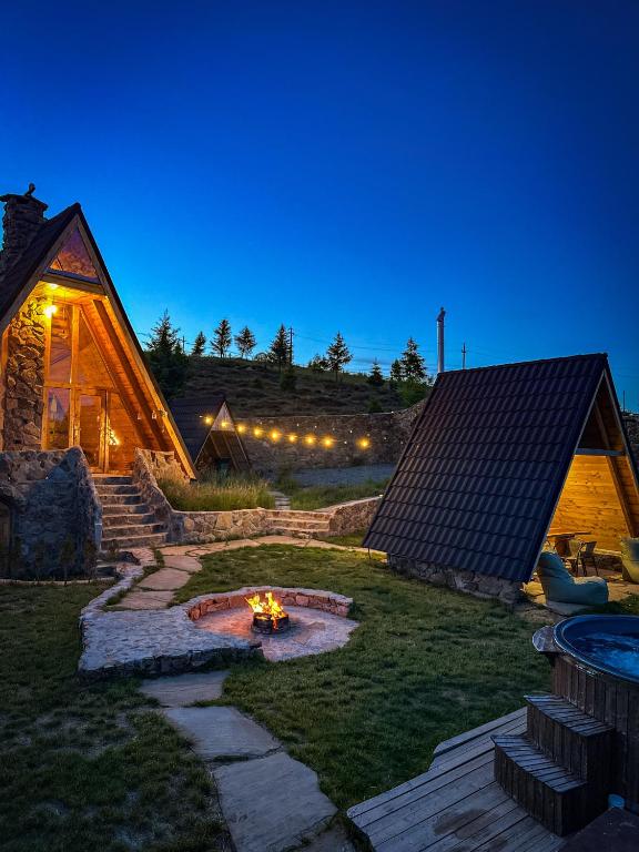 Cabana Balu, Măguri