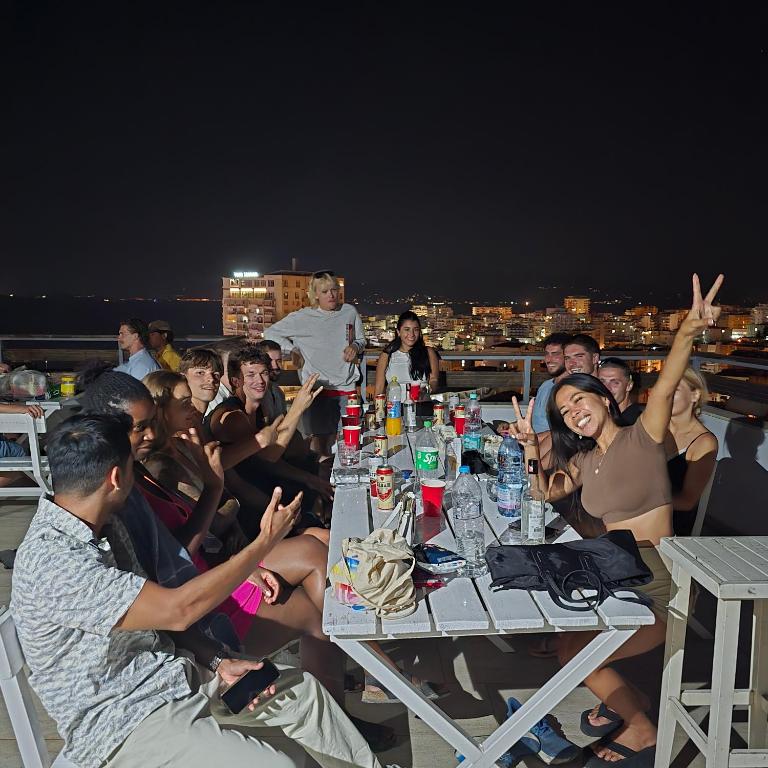 Lazy Roo Hostel Saranda, Sarandë