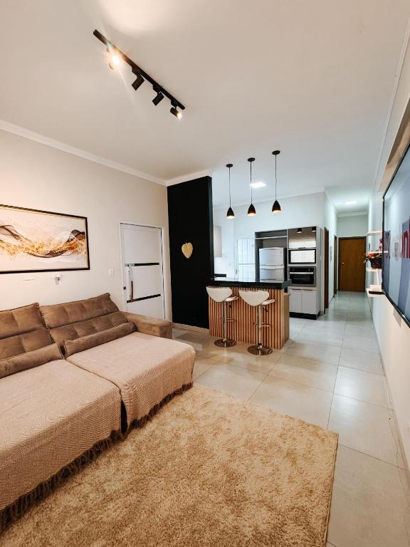 Casa super confortável 1 suite 1 quarto 2WC Cozinha completa Jardim Prox ao Shopping e ao Hospital Regional, Três Lagoas