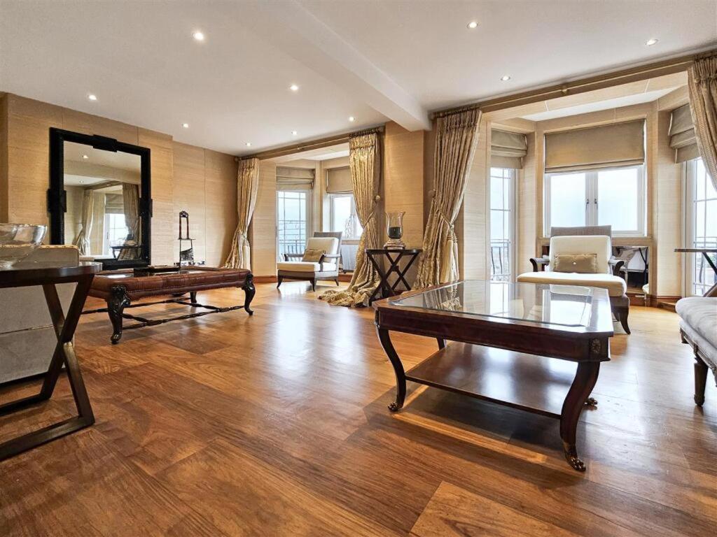 Luxury Flat in Central London, Londýn