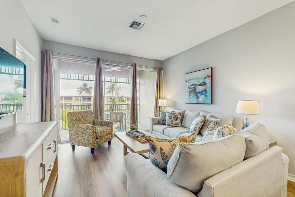 Greenlinks 1621, Naples