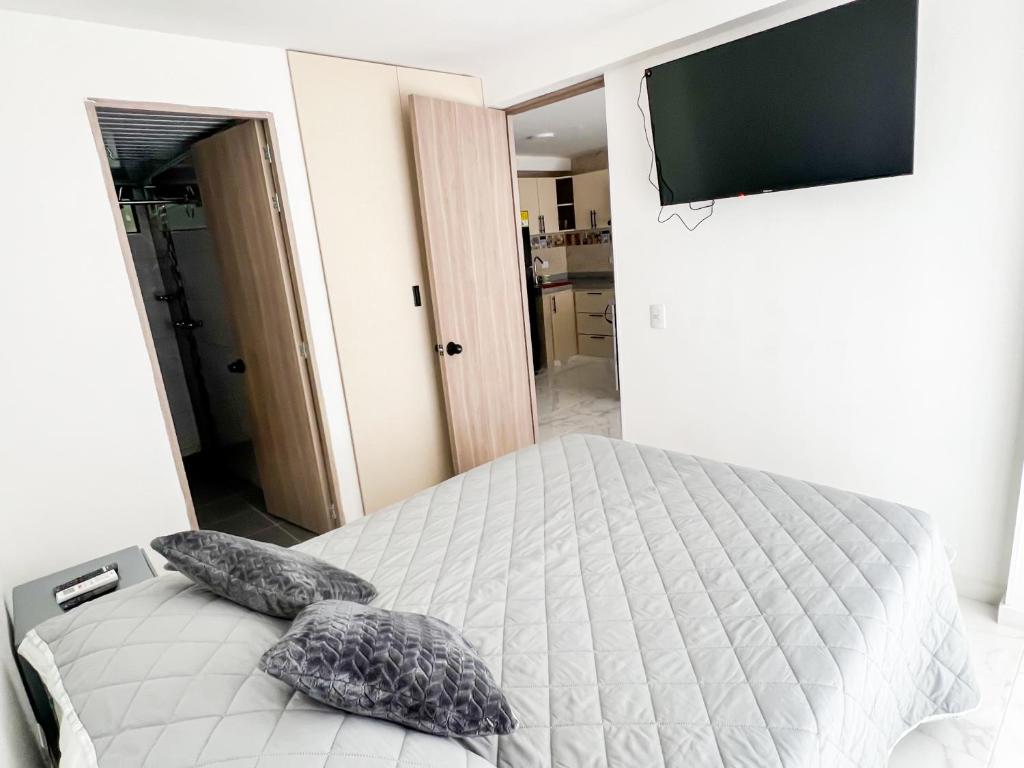 Tu Apto Ideal! Moderno, Aire Acondicionado, Balcón, 2 Hab - 3