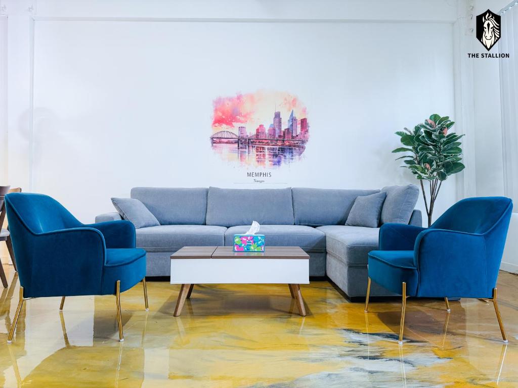 The Stallion #101 - 1BD Modern Loft with Private Patio - Walk to various attractions, Memphis