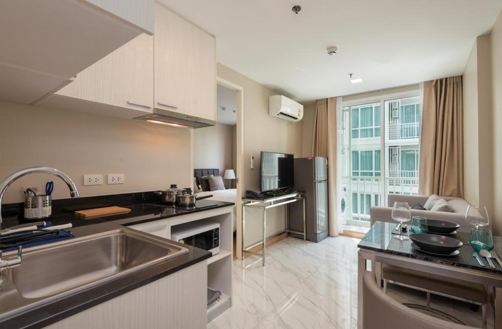 Ekkamai Apartment, Bangkok