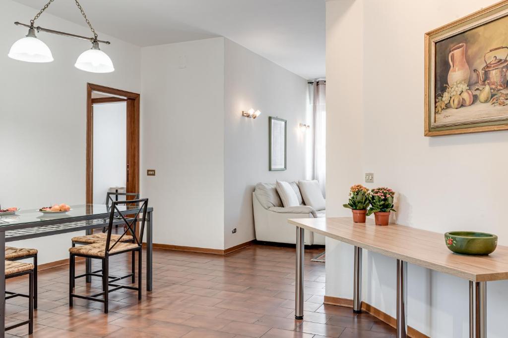 Hela - Sweet Dreams in Florence, Sesto Fiorentino