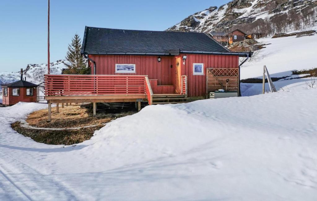 Pet Friendly Home In Snefjord With Sauna, Snøfjord