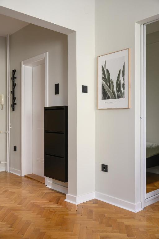 Modern Living Apt - Flora - Free Onsite Parking First Come - 2