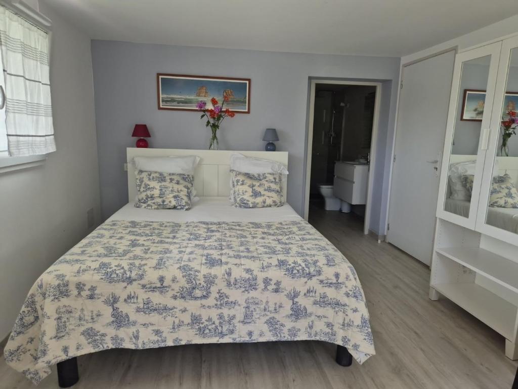 Chambre double avec salle de bain privative - 1