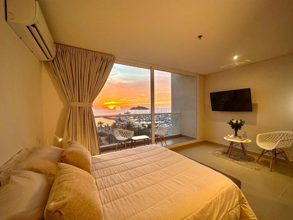 Studio with Marina View - 4