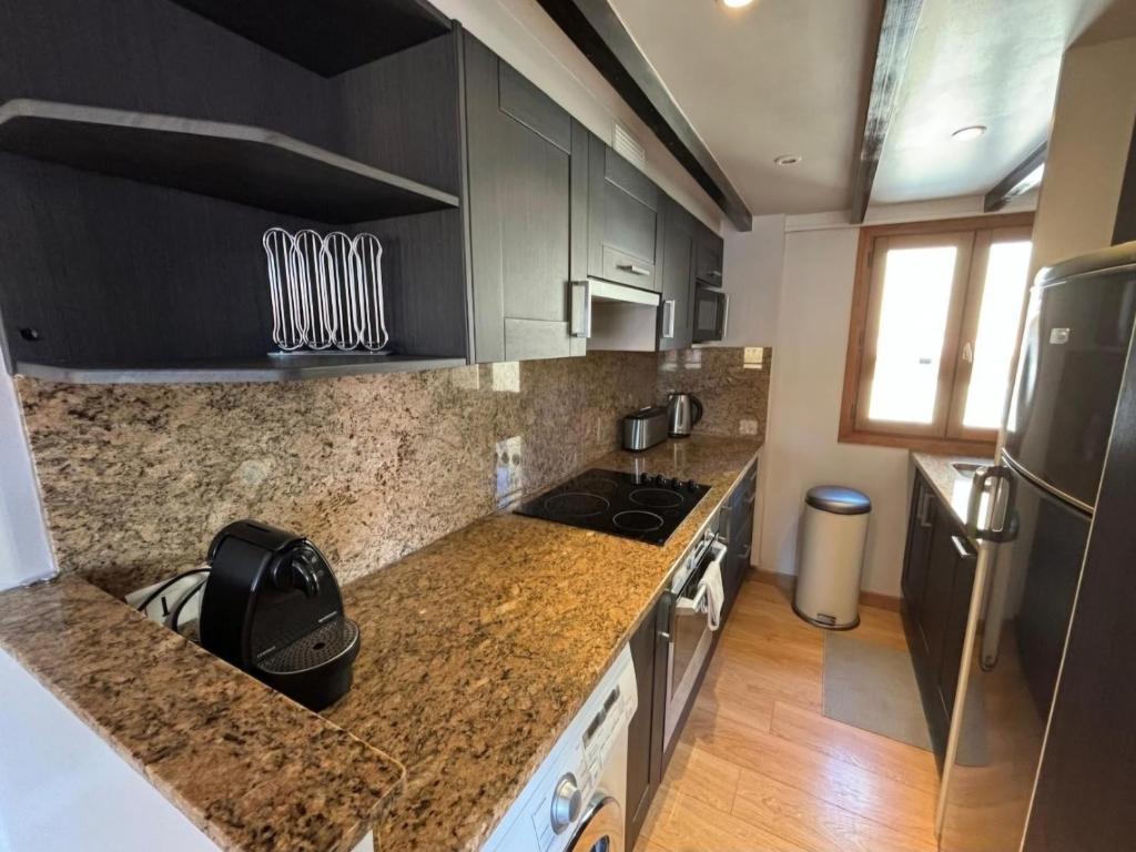Appartement lumineux vue mer calme au cœur du viel Antibes clim neuve - 5