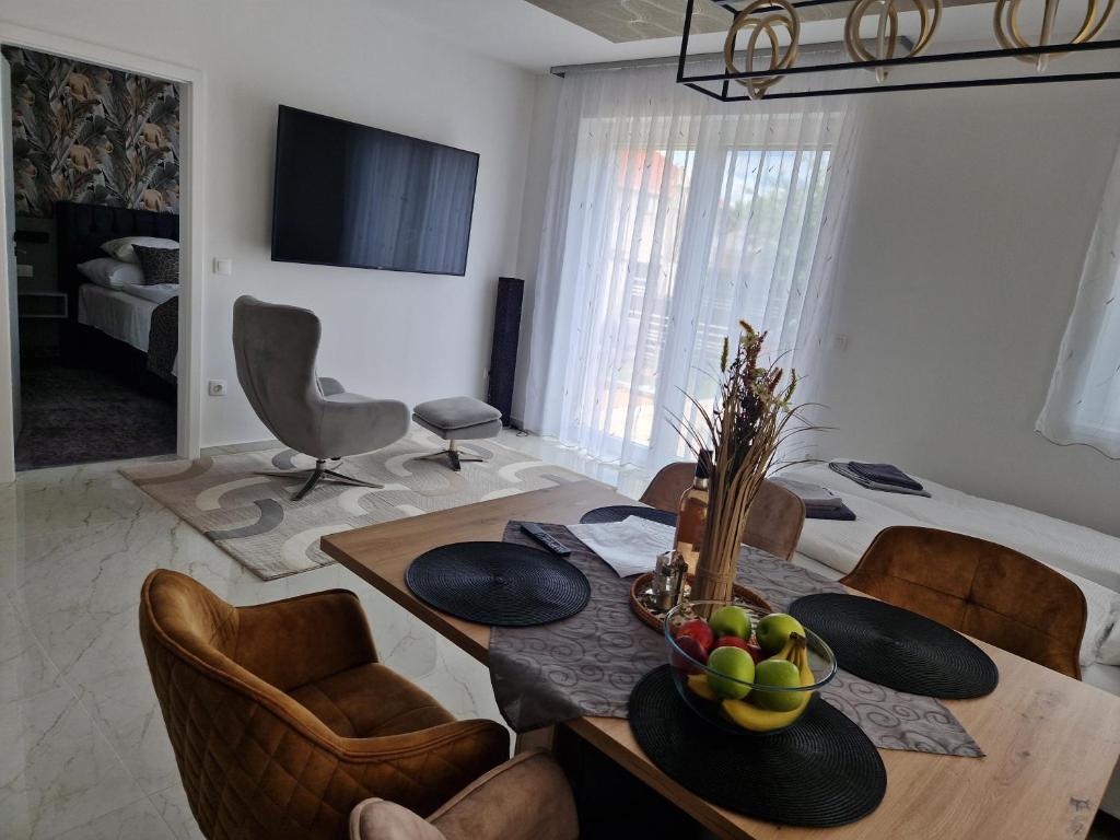 MMM Suite Sárvár, Sárvár