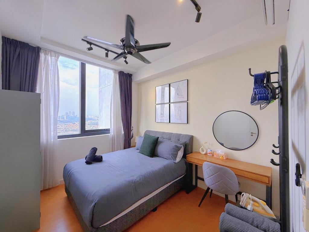 Comfy 4PX Staycation TheHub SS2, PJ Near Paradigm Mall & 1U, Petaling Jaya