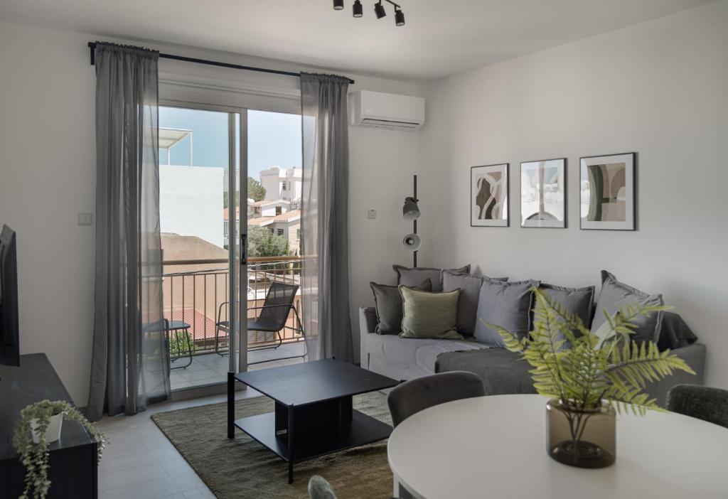 Lithos Modern Flat by Staycom, Pafos