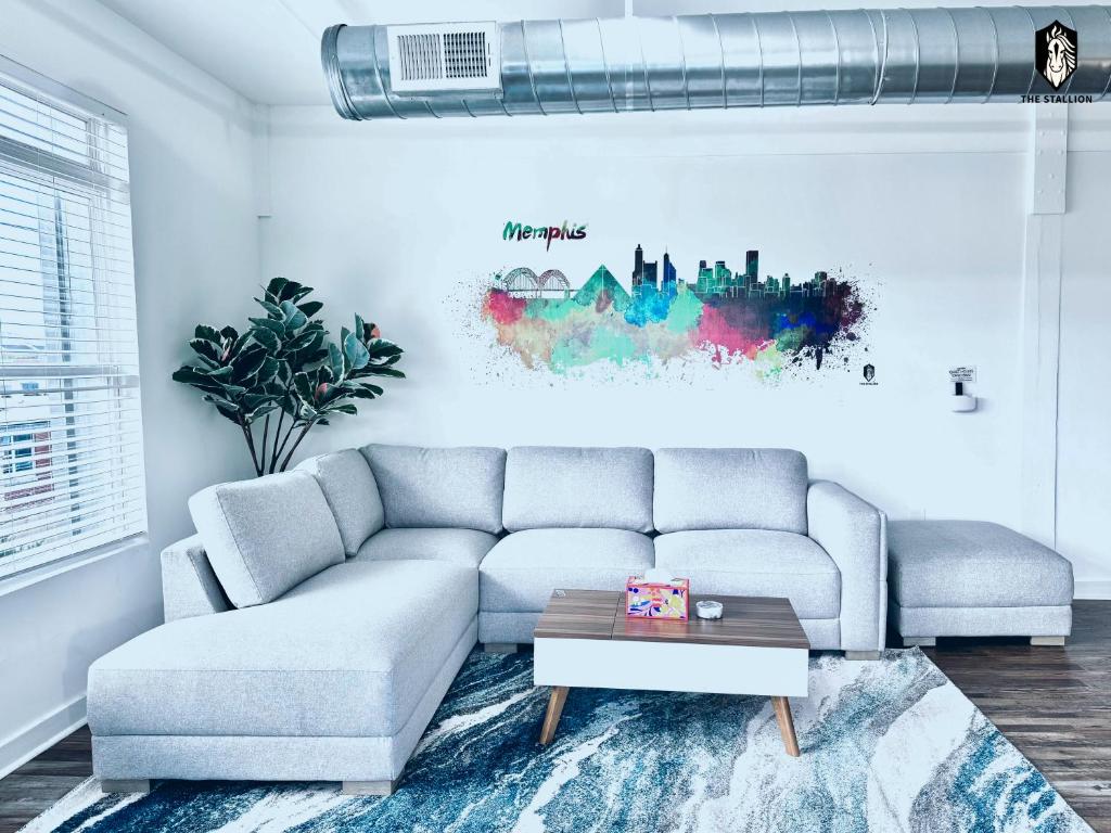 The Stallion #310 - Walk to Museums - Premium Loft with gated parking, Memphis