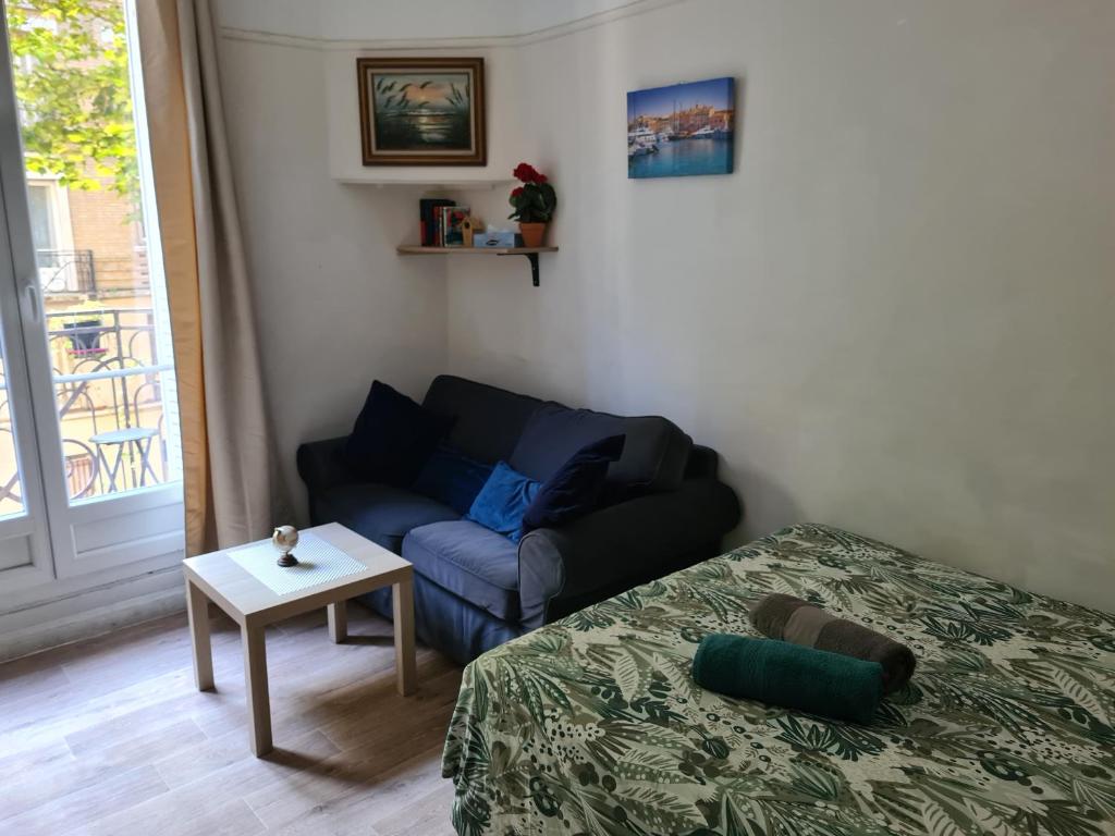 Appartement calme, Clichy