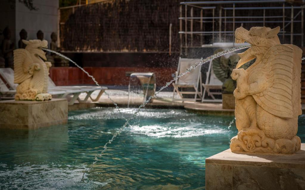 Hotel la Palmera & Spa — Swimming pool in Lloret de Mar, Catalonia