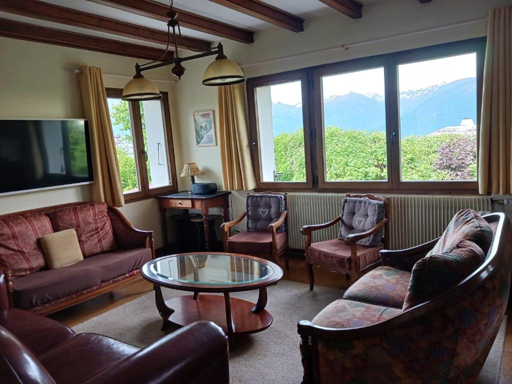 Chalet Mireneige, charme et confort face au Mont Blanc - 2