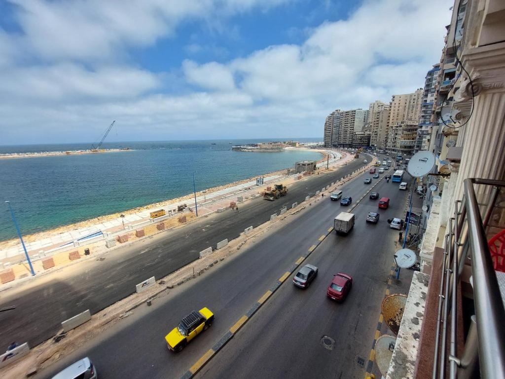 شقة105م ViP عالبحرسيدى بشر د3, Alexandria