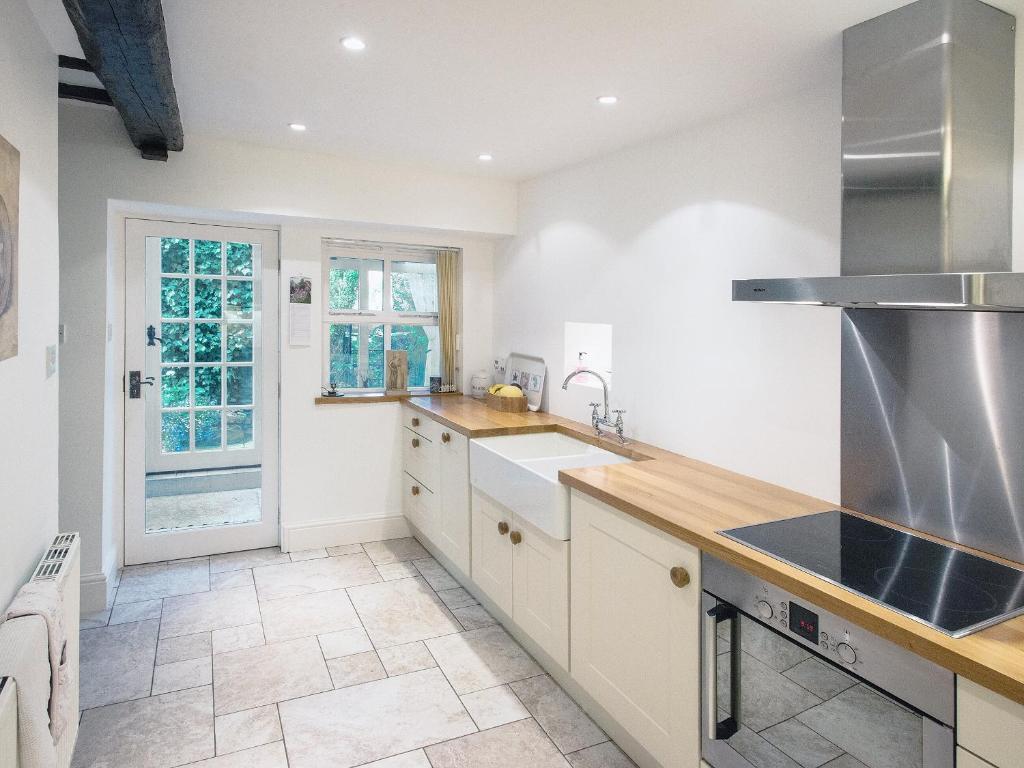 Barbican Cottage photo 4