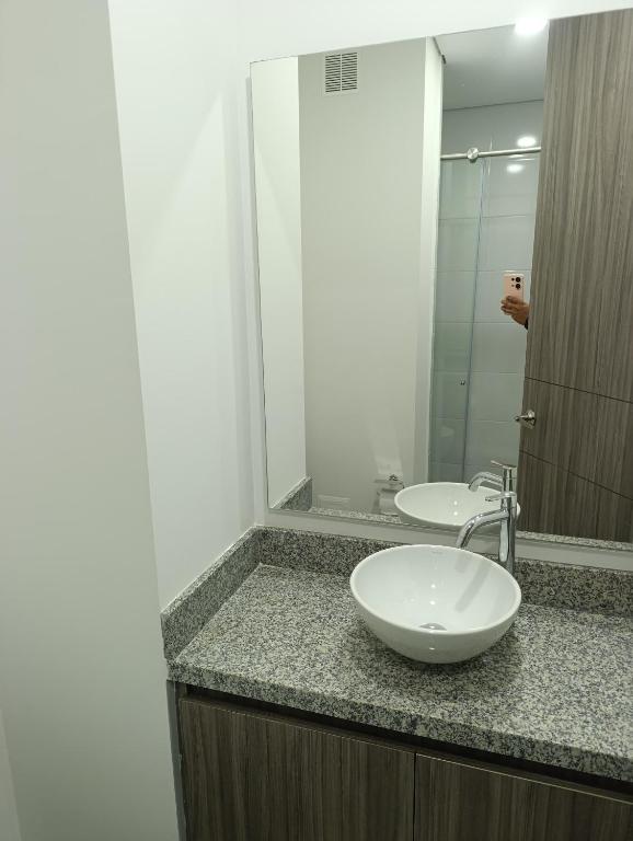 Apartaestudio amoblado, Edificio Avanzzare T2-202 - 2