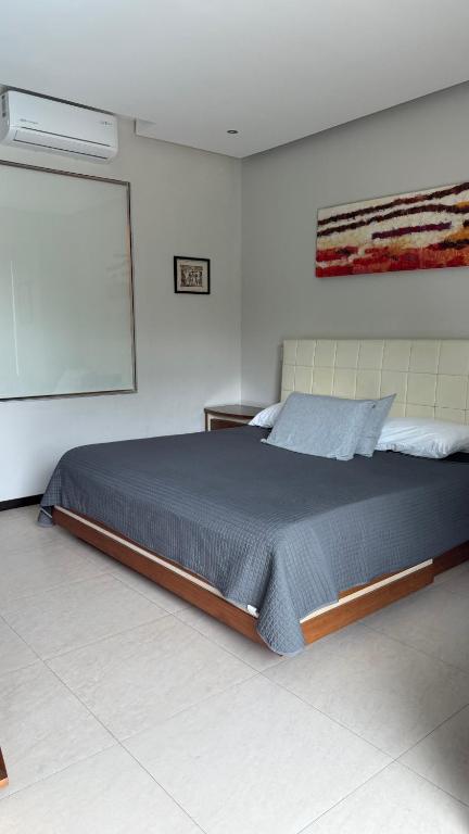 Peninsula PV 2bed 2 bad - 4