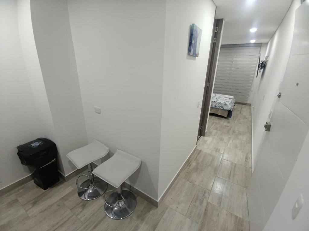 Apartaestudio amoblado, Edificio Avanzzare T2-301 - 2