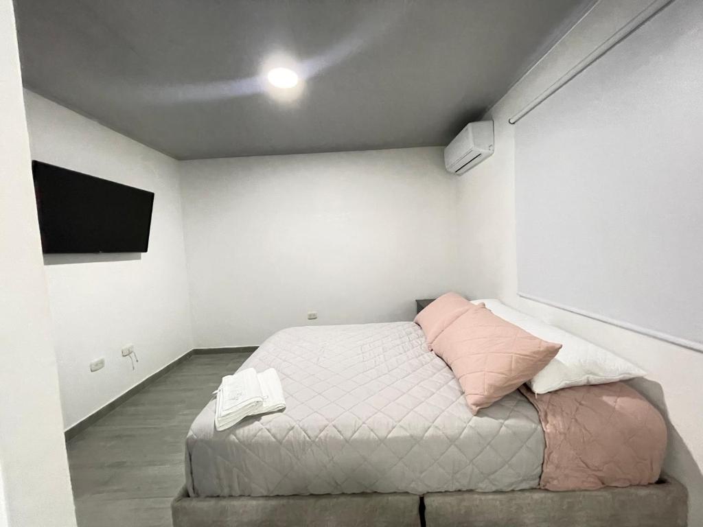 Casa de dos pisos con aire - 3