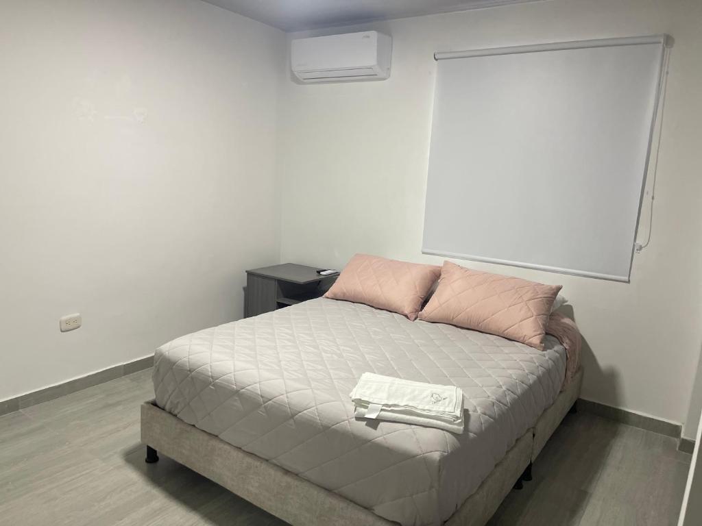 Casa de dos pisos con aire - 2