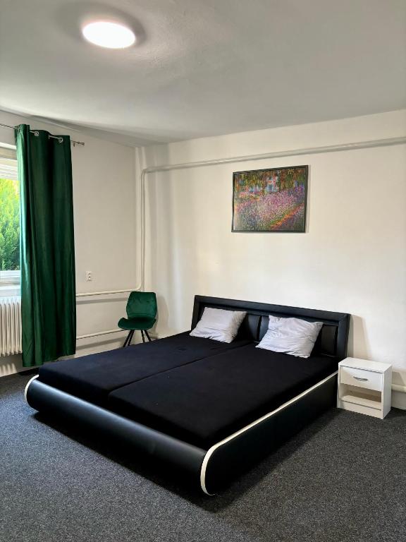 Luna Apartmán, Strekov