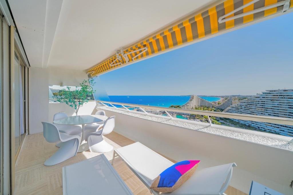 T3 luxe - vue mer panoramique - Marina baie des anges - 1