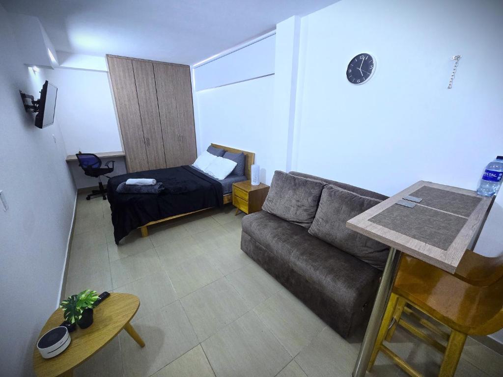 Tiny Loft Apt for up to 3 people - 4