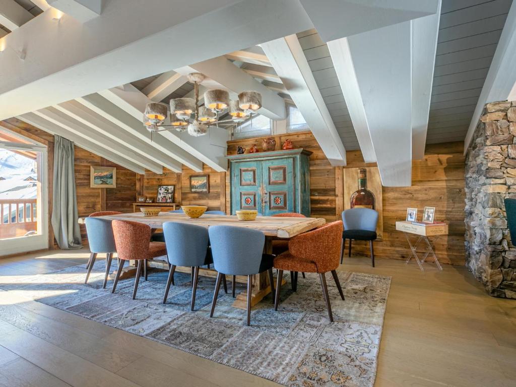Prestigieux Penthouse à Val-d'Isère avec Cheminée et Parking - FR-1-694-430 - 3