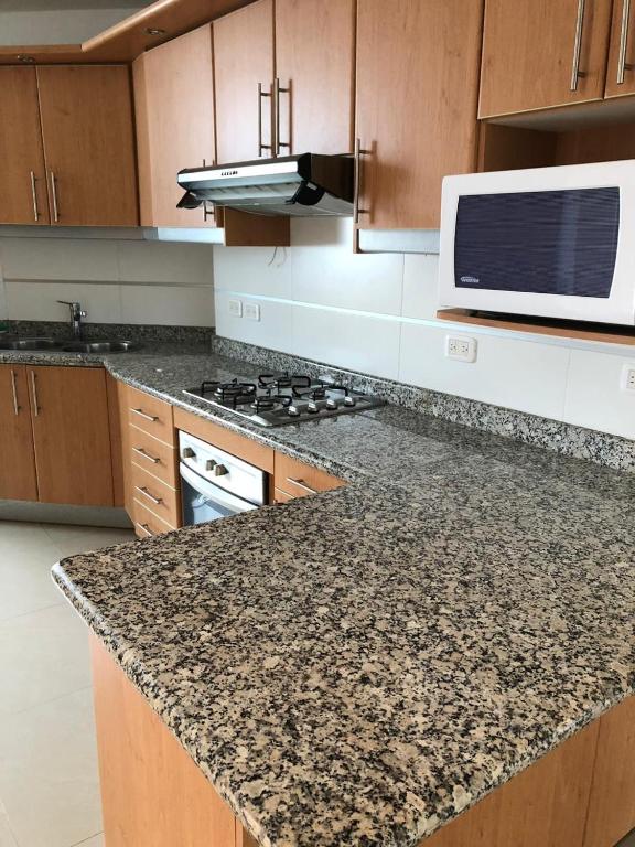 Diamond Beach Tonsupa Ecuador, frente al mar - 4