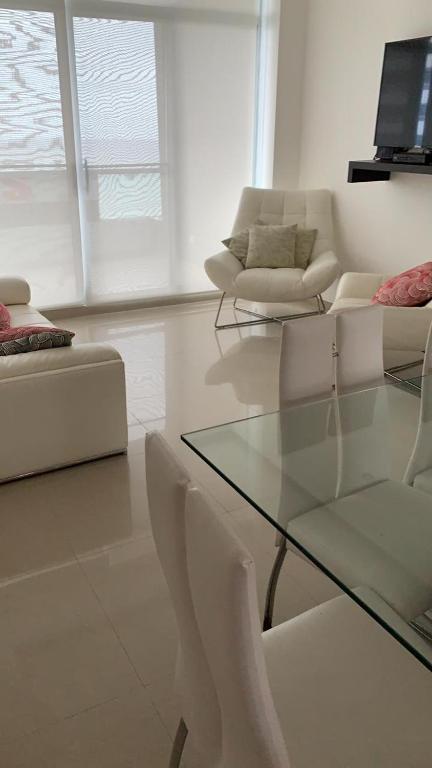 Diamond Beach Tonsupa Ecuador, frente al mar - 5