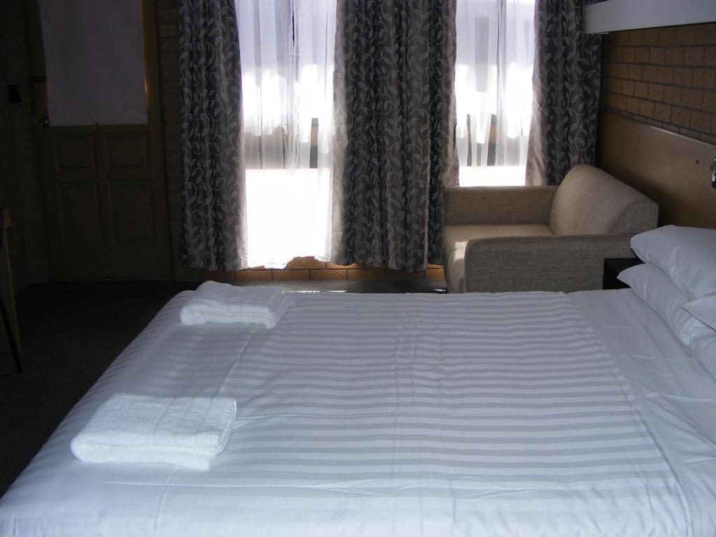 Eaglehawk Motel photo