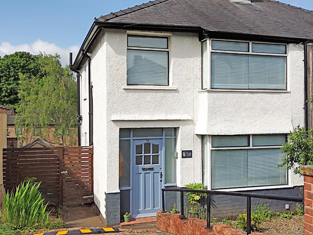 Blue Cherry Cottage, Пенрит