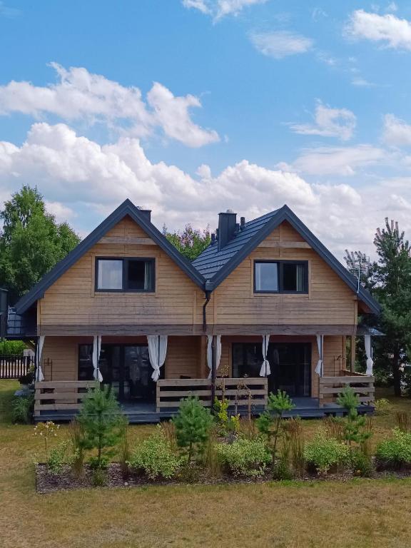 Szumiące Drzewa, Debina