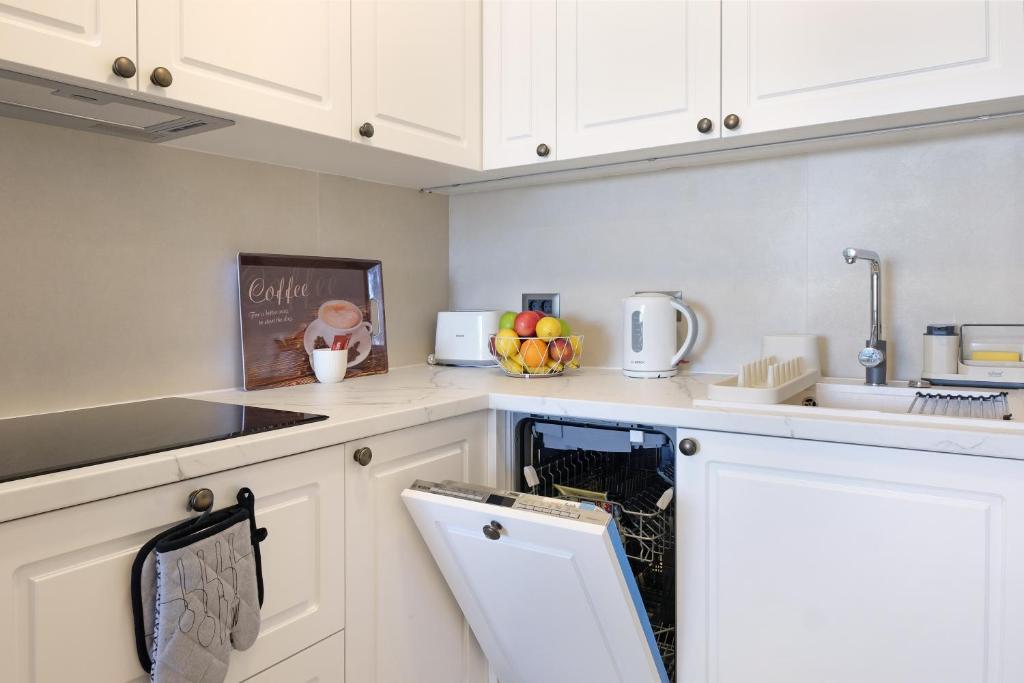 New Luxury Dorcol Downtown Apartment - 5