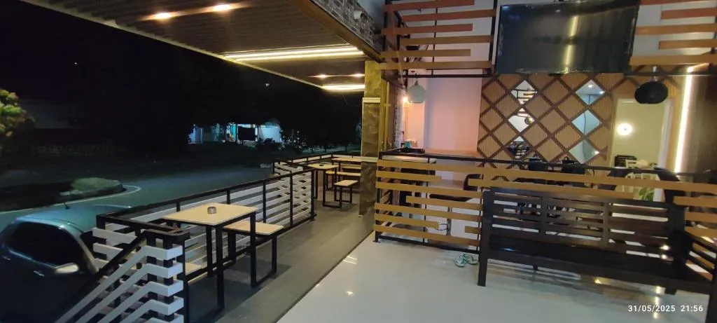 Wisma SIDAPORE JD, hotel v destinaci Lamobuang
