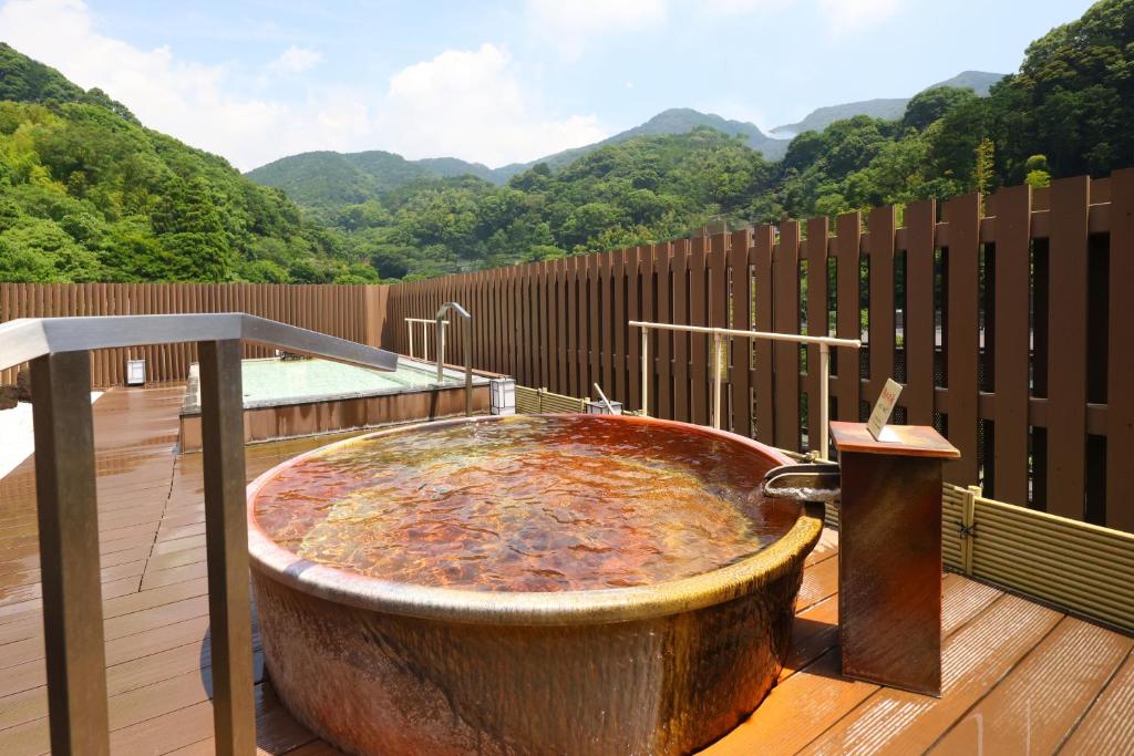 Hot spring bath