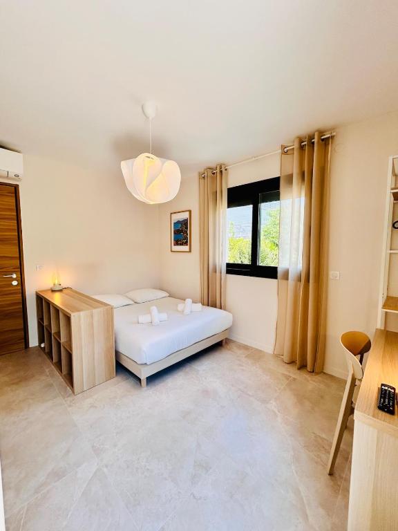 Suite Menton - Coliving, Parking & Breakfast, Cagnes-sur-Mer