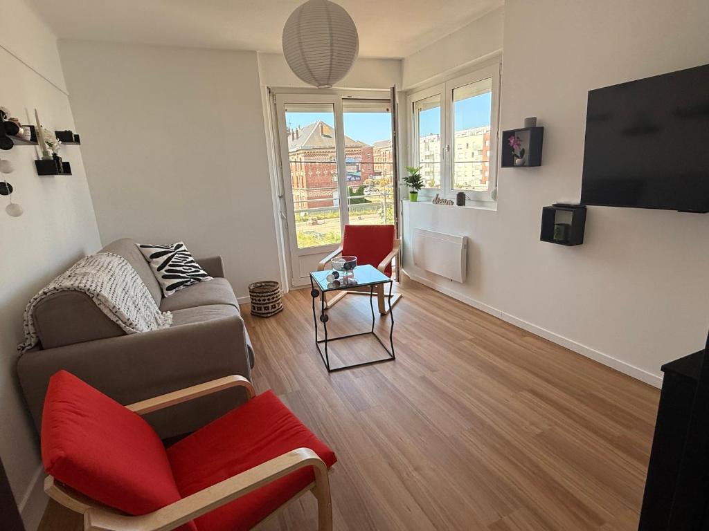 Appartement spacieux rénové, vue mer - 2 chambres - 1