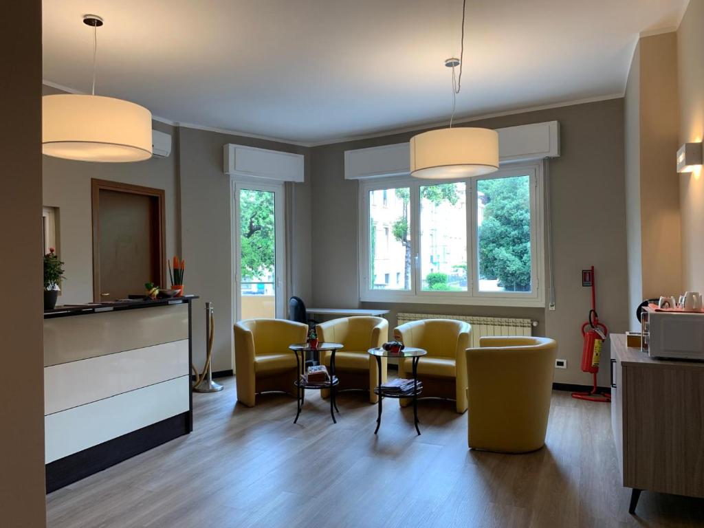 St Martin House - 5
