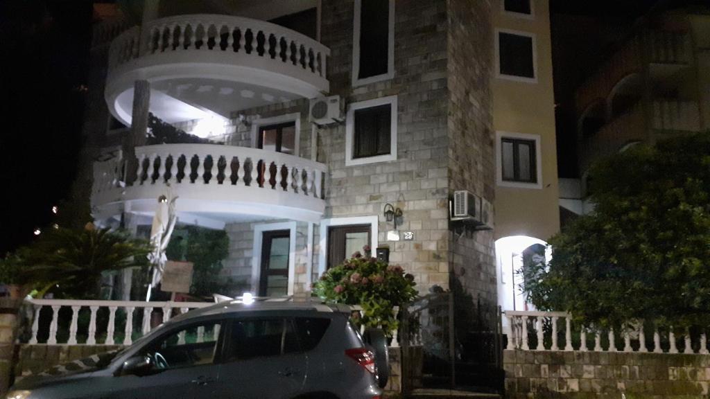 Hepi Budva1 - 2