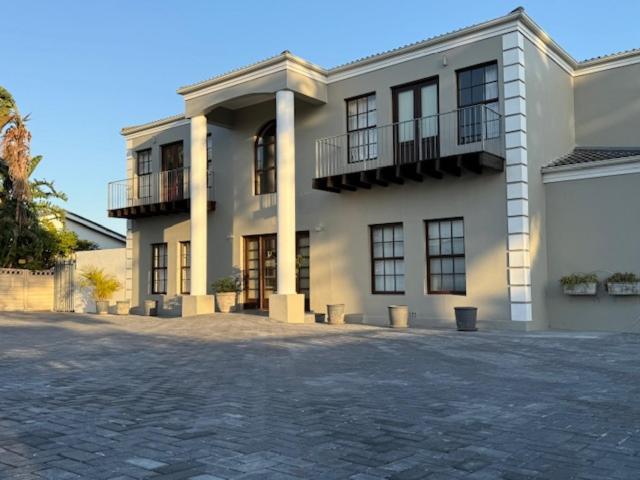 Amanzi Guesthouse, Gqeberha