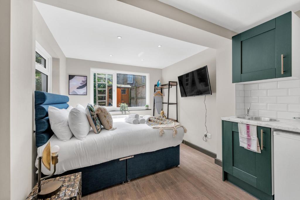 The Ultimate Hangout Studio, Londres