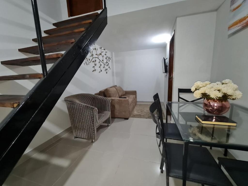 Loft 15 no centro com 2 tv e ar cond, Montes Claros