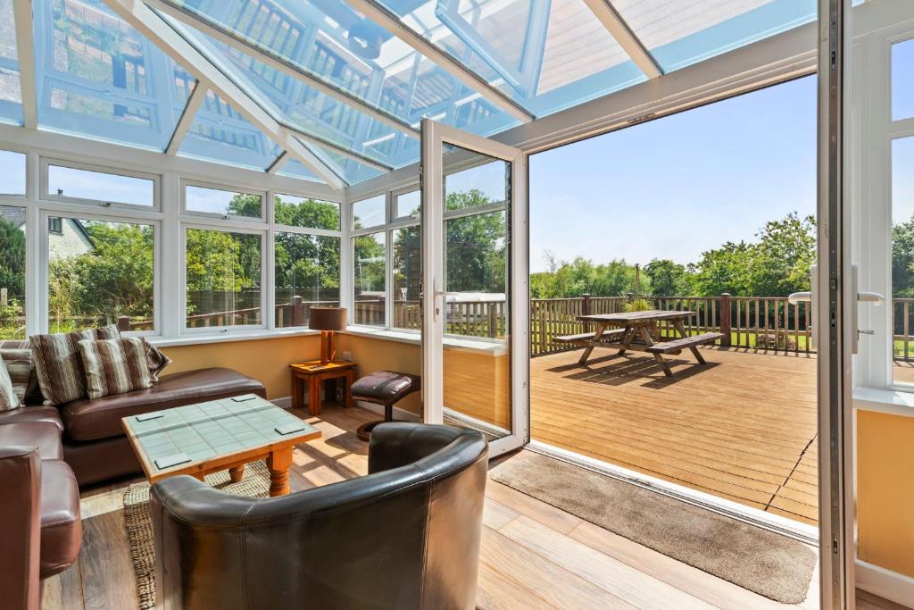 Hedgerow at Gorslwyd - Sound Retreat, Aberporth