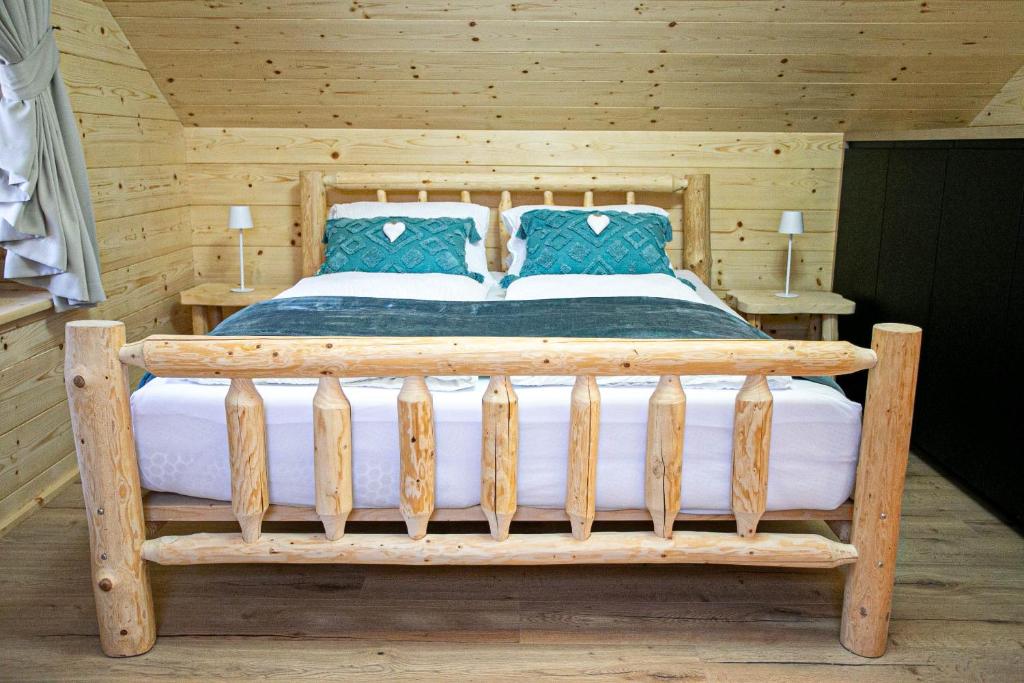 Chalet pod Strážovom, Zliechov