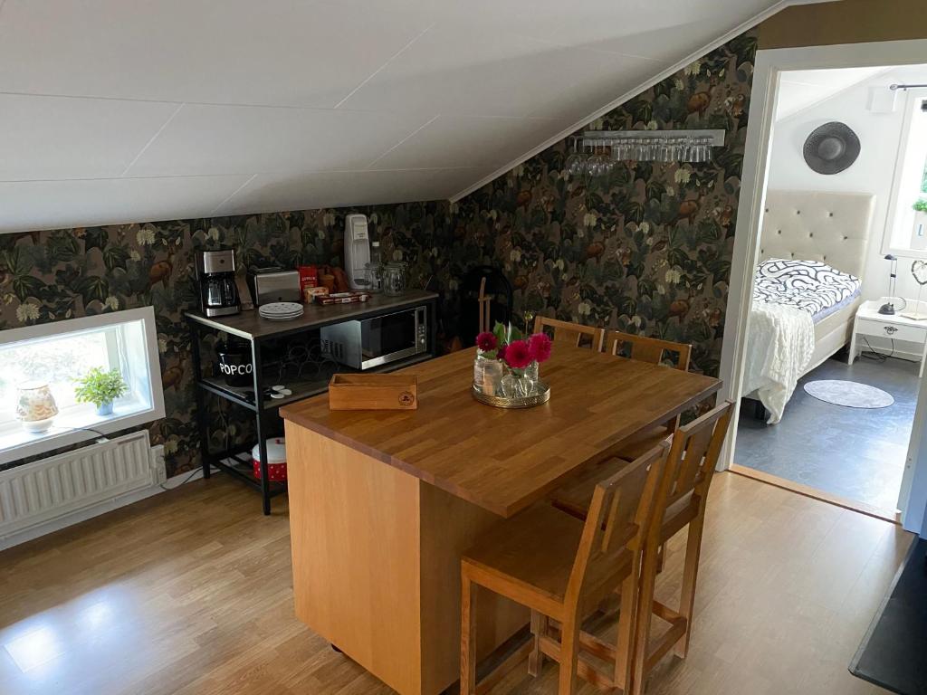 Lugnet på landet!, Töllsjö